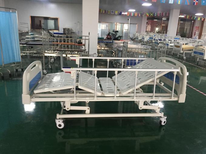 Bánh xe sang trọng Đa chức năng CE ISO 680mm 3 Tay quay Giường bệnh viện bằng tay 1