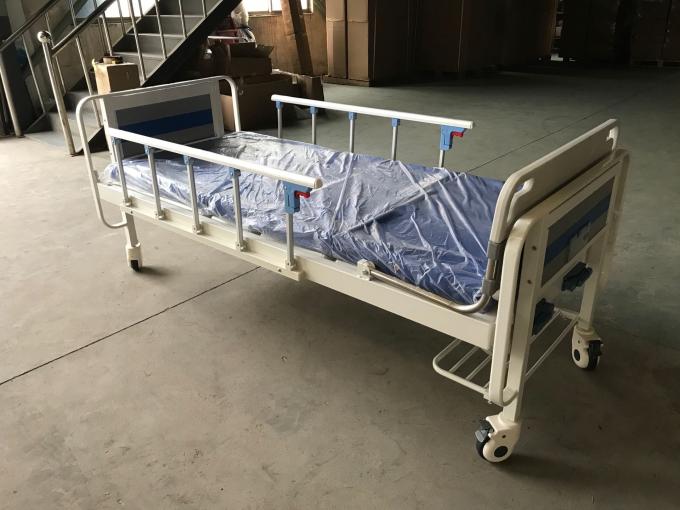 Giường y tế hướng dẫn sử dụng hai chức năng màu xanh và trắng cho phòng khám 1