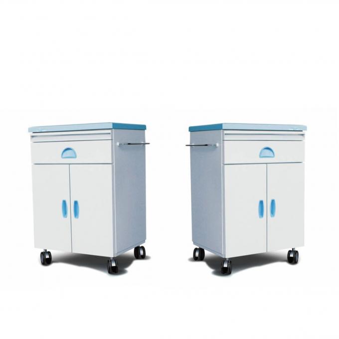 Bàn đầu giường bệnh viện màu xanh có bốn bánh xe dùng trong bệnh viện 0