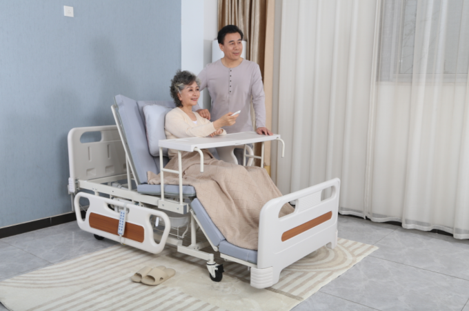 Chế độ điều chỉnh màu trắng giường điều dưỡng đa chức năng điện cho bệnh viện 2090 * 1020mm 1