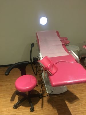 Mua Bàn khám phụ khoa điện sản khoa Giường sinh mổ sản xuất trực tuyến