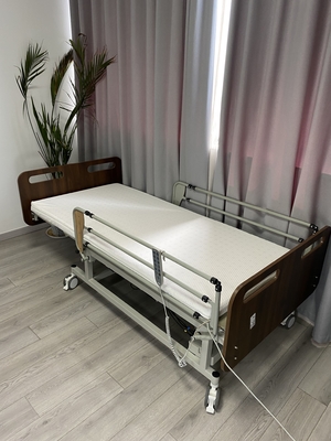 Nhà điện người già giường điều dưỡng với bánh xe có thể khóa