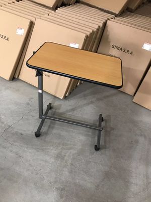 Bề mặt nghiêng 700mm 1010mm Khay giường bệnh viện Bàn ăn trên giường