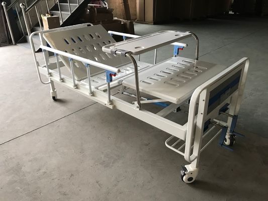 Hai chức năng Hướng dẫn y tế Giường bệnh viện với hai giường và bàn trên giường
