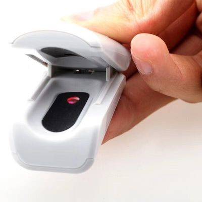 Vật liệu nhựa Máy đo oxy xung ngón tay màu trắng cho máy đo oxy trong bệnh viện