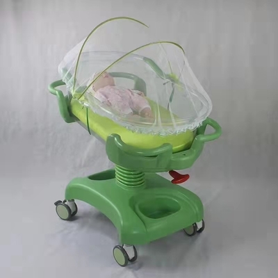 Chất liệu nhựa xanh Xe đẩy có thể điều chỉnh góc nghiêng cho bé khi ngủ
