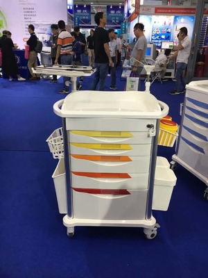 Xe cứu thương ABS màu trắng của bệnh viện với bốn bánh xe