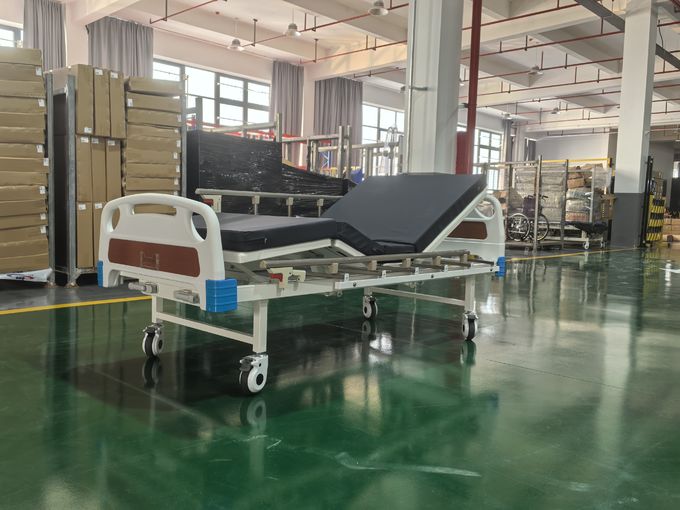 Hai chức năng bàn bệnh viện giường với khung thép cán lạnh 3