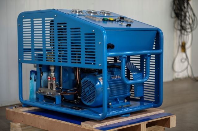 Máy nén khí ôxy không dầu 20m3 / H y tế để chiết rót xi lanh bệnh viện 0